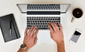 joint pain relief for hands with chiropractic care in Mesa